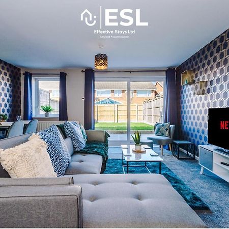 3 Bedroom House With Garden And Driveway Parking - Less Than 10 Mins From Chester City Centre Екстер'єр фото