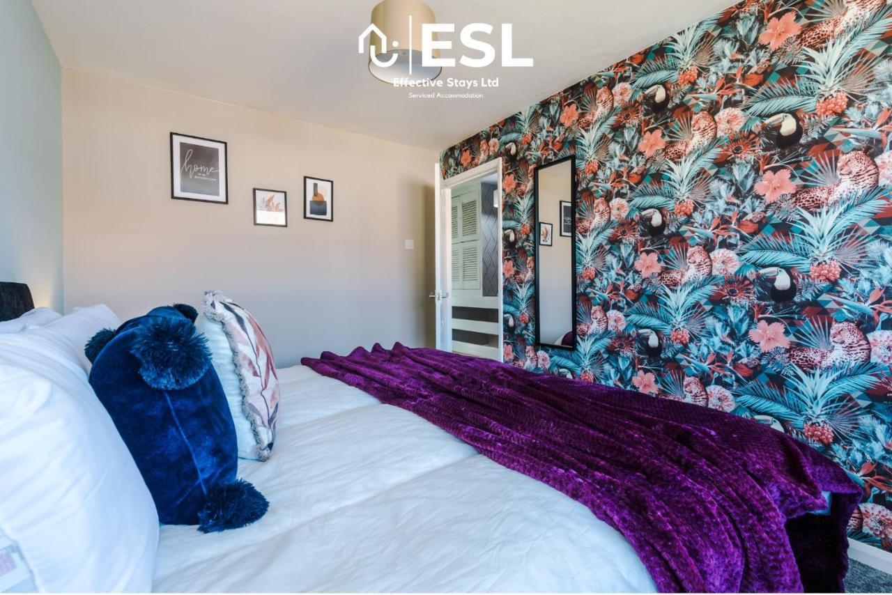 3 Bedroom House With Garden And Driveway Parking - Less Than 10 Mins From Chester City Centre Екстер'єр фото