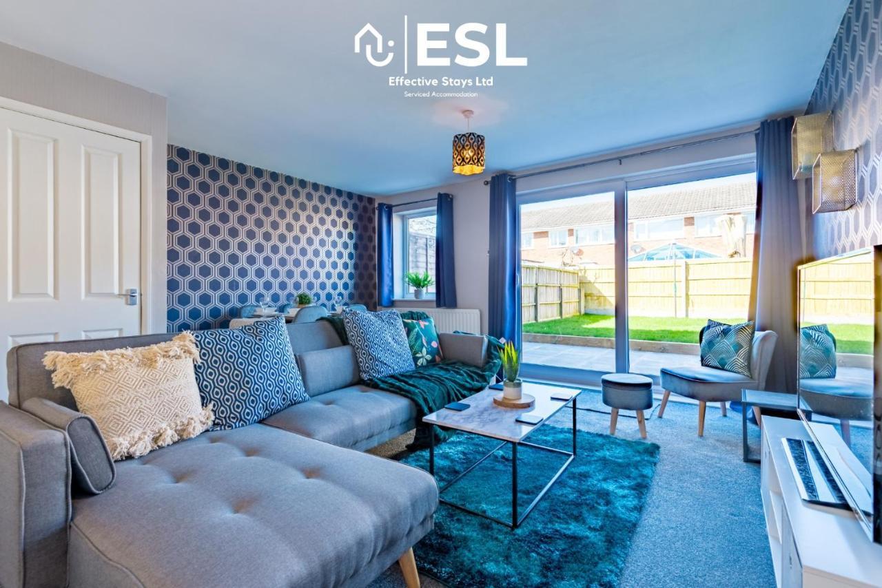 3 Bedroom House With Garden And Driveway Parking - Less Than 10 Mins From Chester City Centre Екстер'єр фото