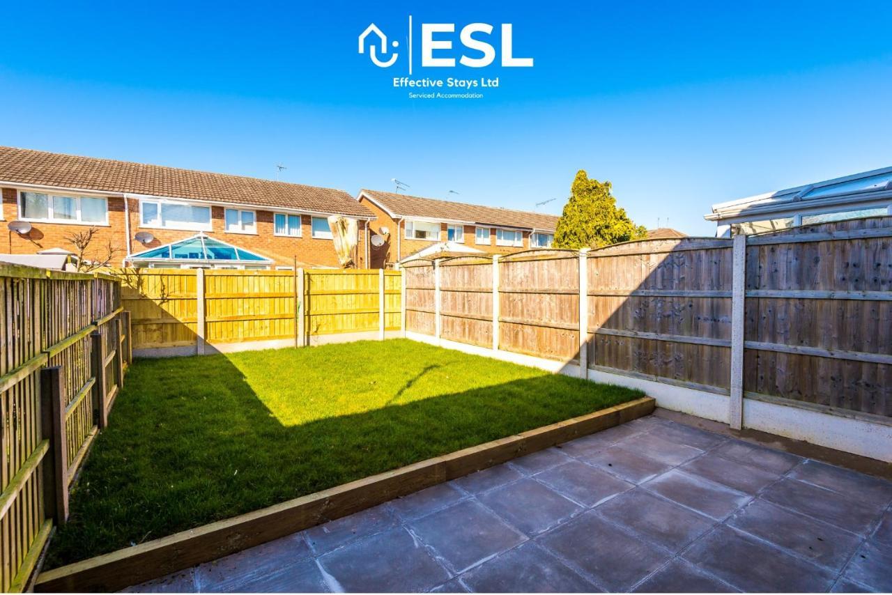 3 Bedroom House With Garden And Driveway Parking - Less Than 10 Mins From Chester City Centre Екстер'єр фото