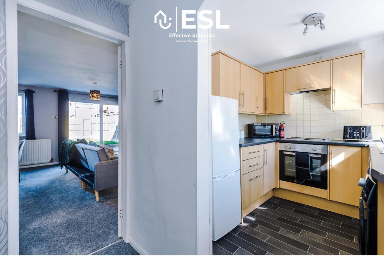 3 Bedroom House With Garden And Driveway Parking - Less Than 10 Mins From Chester City Centre Екстер'єр фото