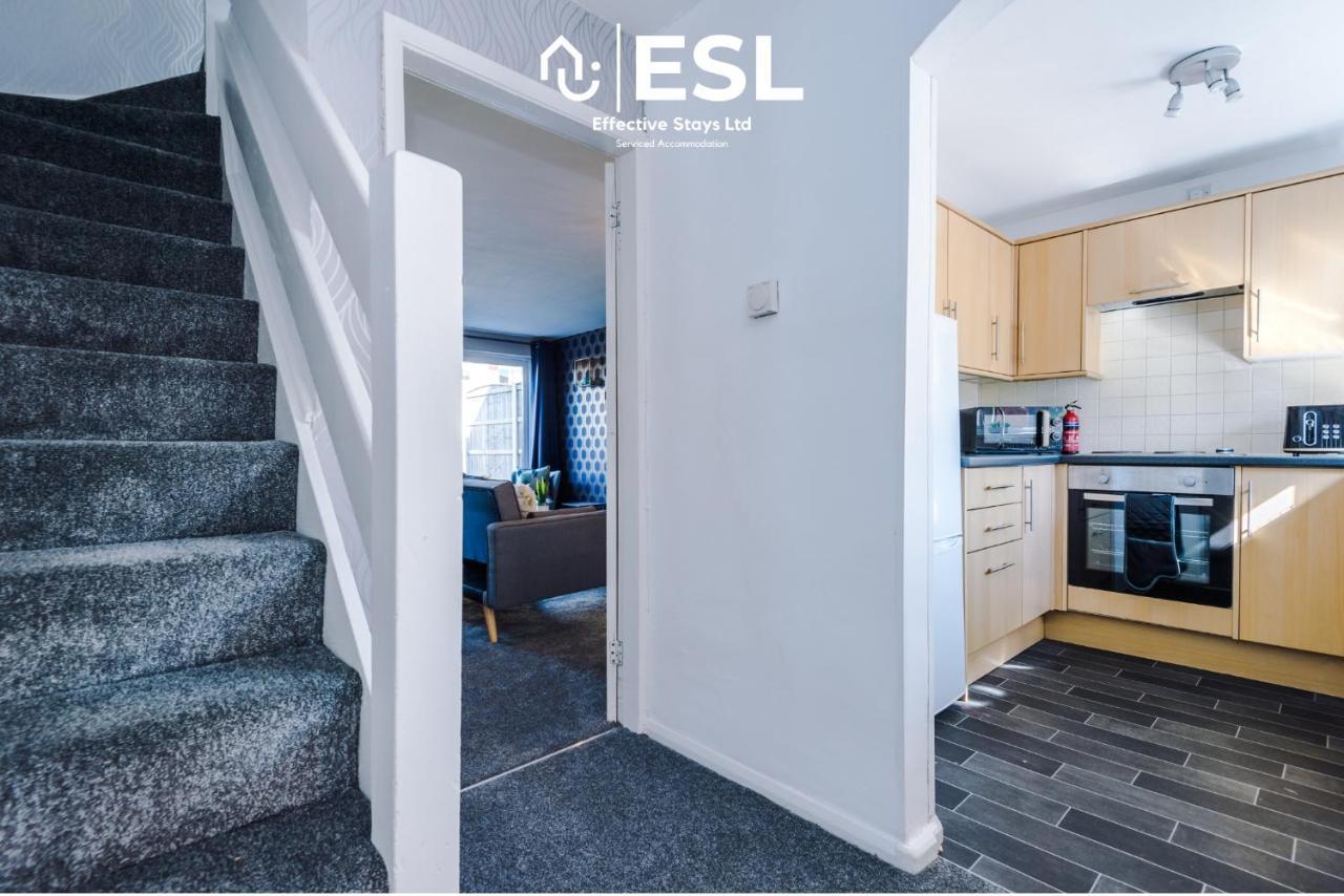 3 Bedroom House With Garden And Driveway Parking - Less Than 10 Mins From Chester City Centre Екстер'єр фото