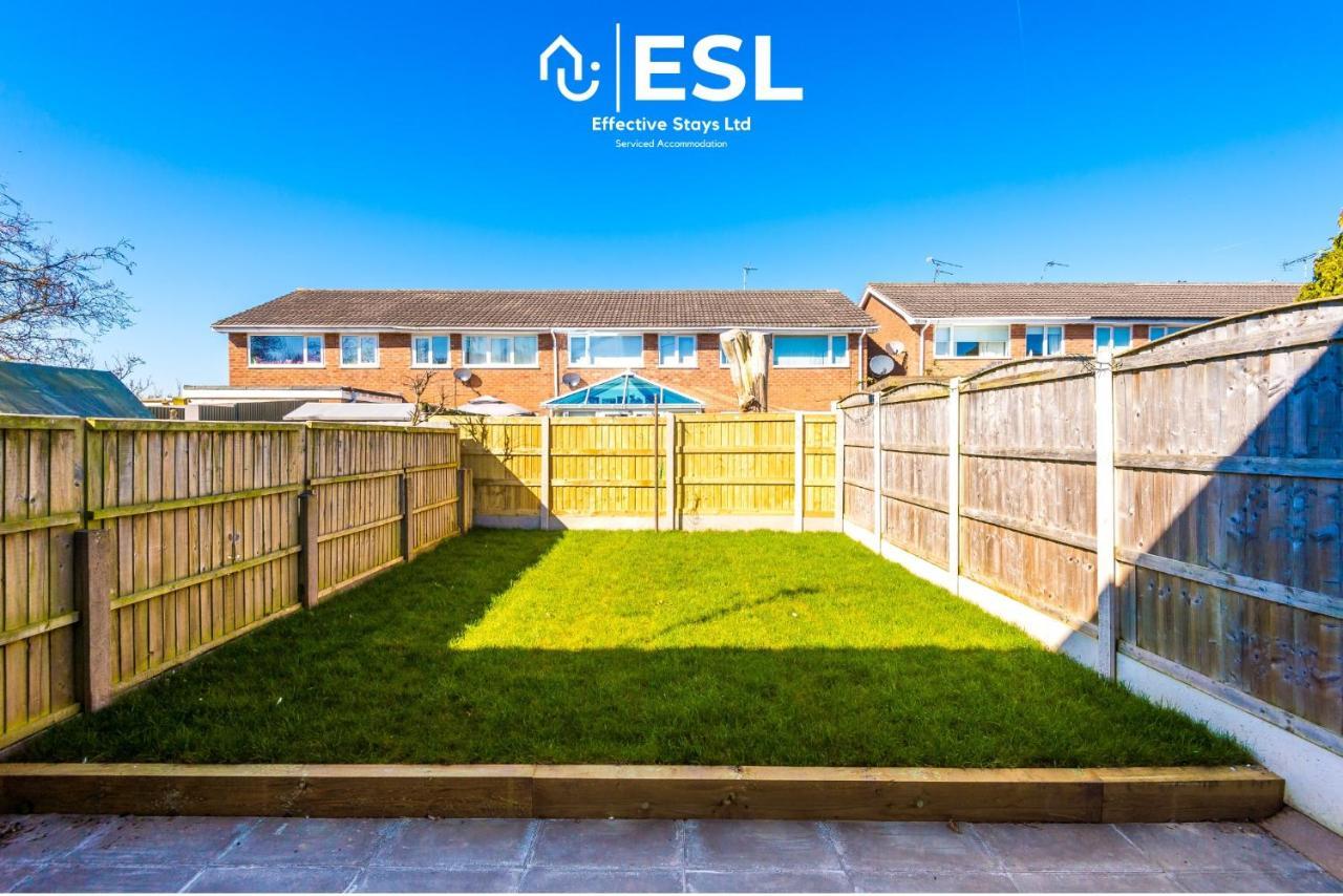3 Bedroom House With Garden And Driveway Parking - Less Than 10 Mins From Chester City Centre Екстер'єр фото
