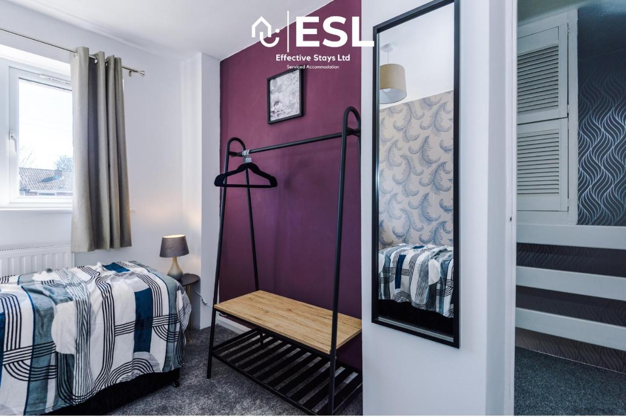 3 Bedroom House With Garden And Driveway Parking - Less Than 10 Mins From Chester City Centre Екстер'єр фото
