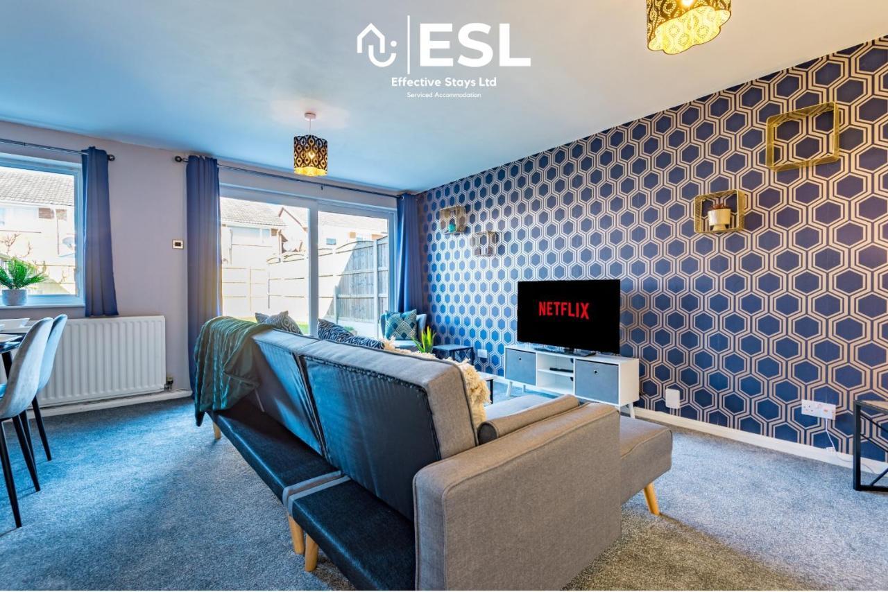 3 Bedroom House With Garden And Driveway Parking - Less Than 10 Mins From Chester City Centre Екстер'єр фото