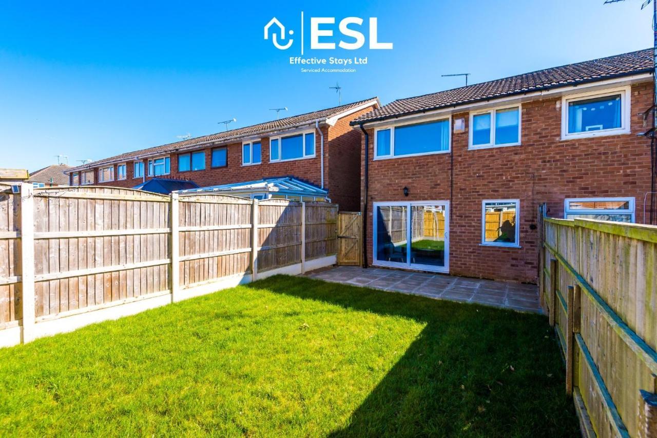 3 Bedroom House With Garden And Driveway Parking - Less Than 10 Mins From Chester City Centre Екстер'єр фото